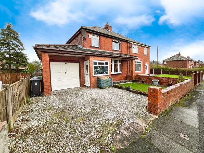 3 bed semidetached house for sale in Melville Road, Kearsley, Bolton