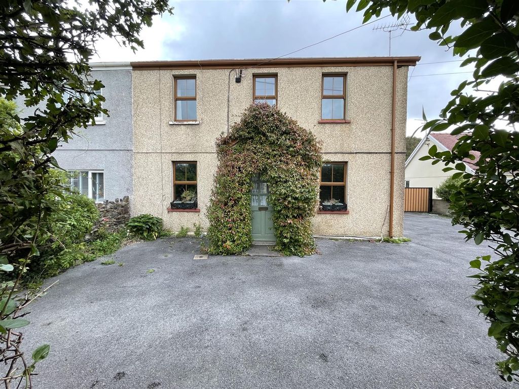 3 bed semidetached house for sale in Lando Road, Pembrey, Burry Port