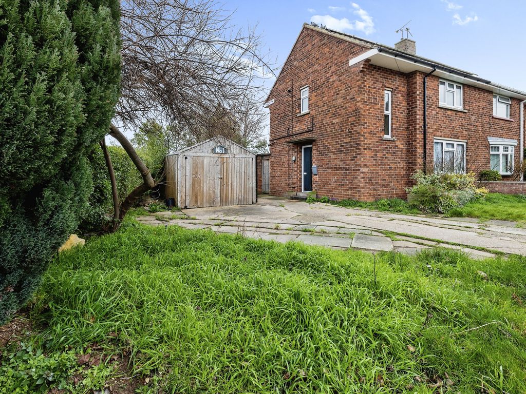 2 bed semidetached house for sale in Thurlby Crescent, Lincoln LN2