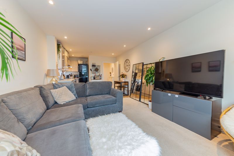 2 bed flat for sale in Bessemer Road, Welwyn Garden City AL7 Zoopla