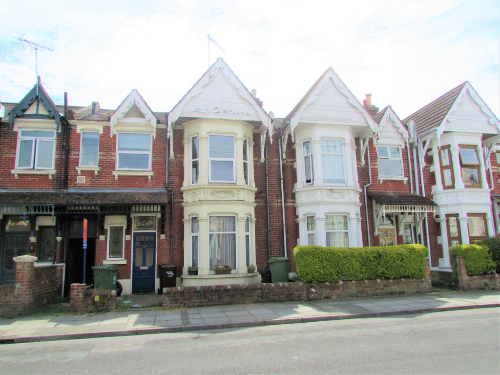 2 bed flat to rent in Oriel Road, Portsmouth PO2 Zoopla