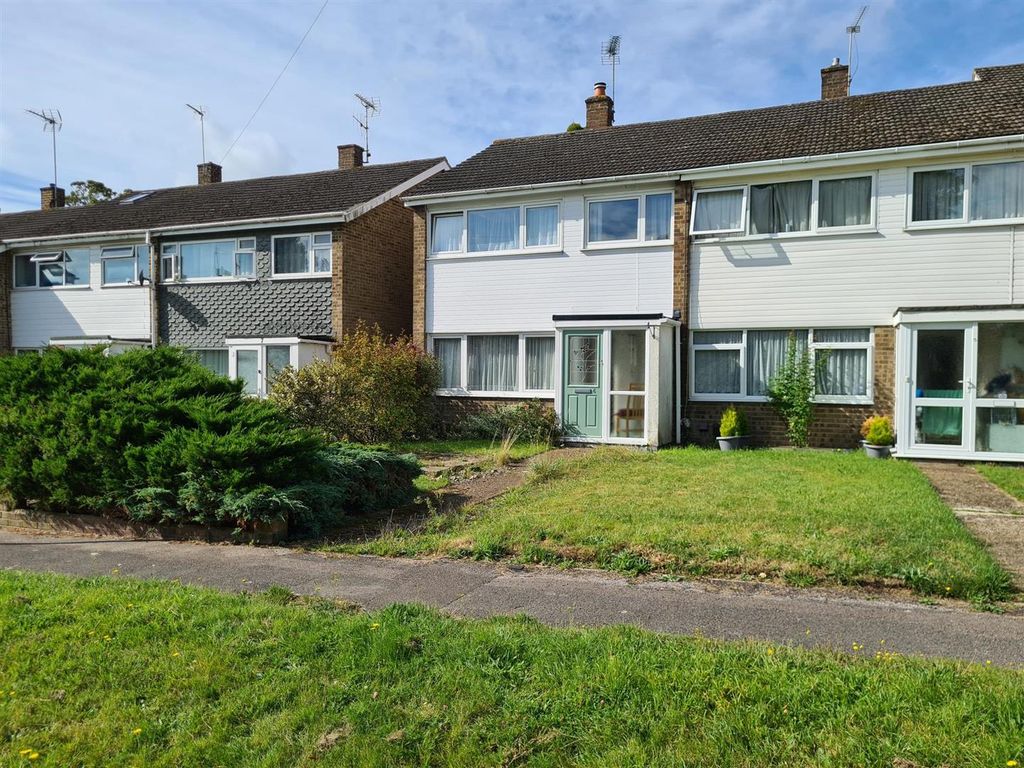 3 bed end terrace house for sale in Mount View, Church Lane West, Aldershot GU11, £350,000 Zoopla