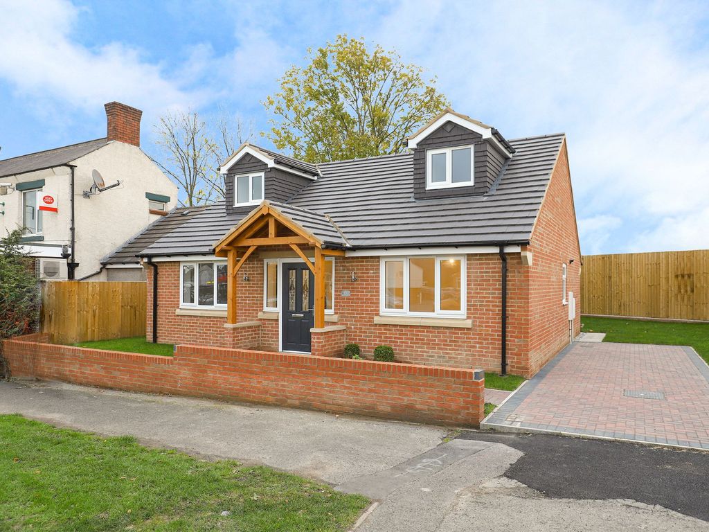 3 bed detached house for sale in The Green, North Wingfield S42 Zoopla