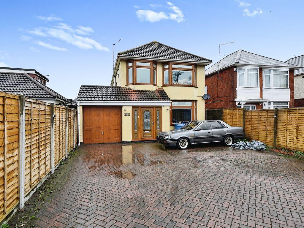 3 bed detached house for sale in Ringwood Road, Parkstone, Poole BH12