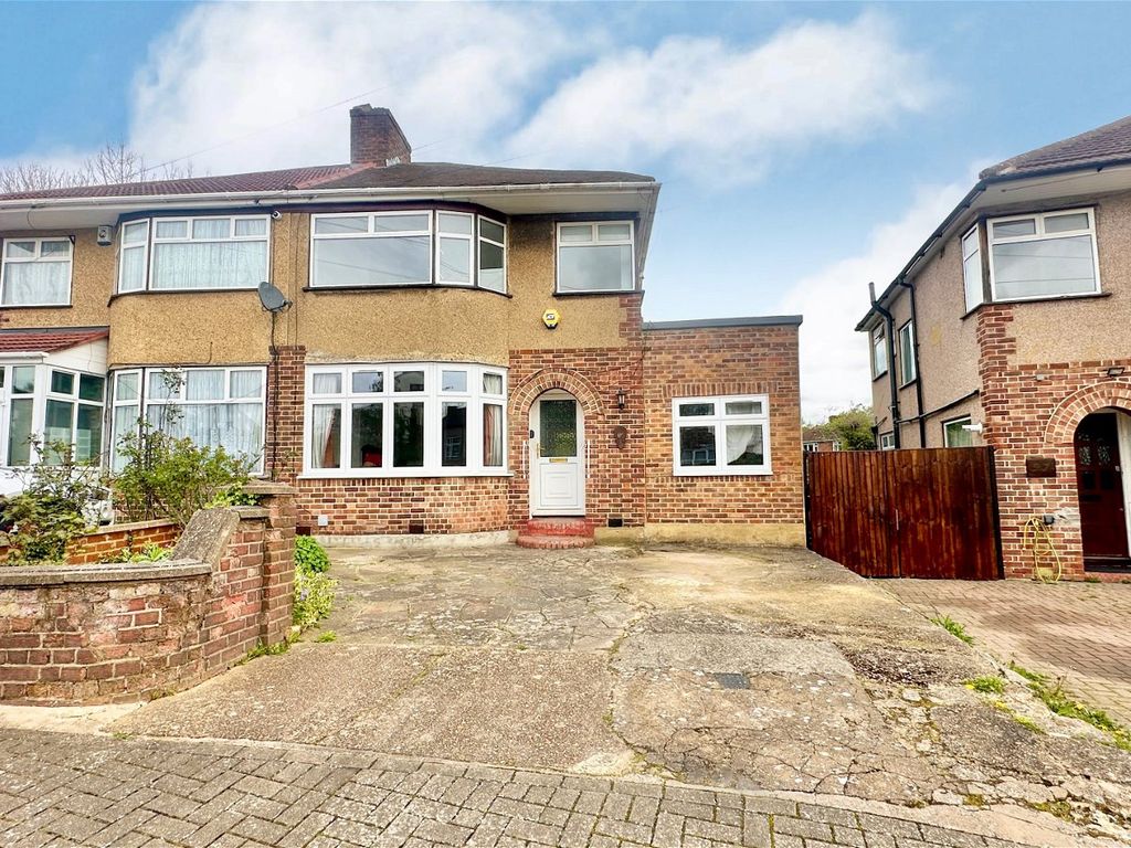 4 bed semidetached house for sale in Bellamy Drive, Stanmore HA7, £685,000 Zoopla