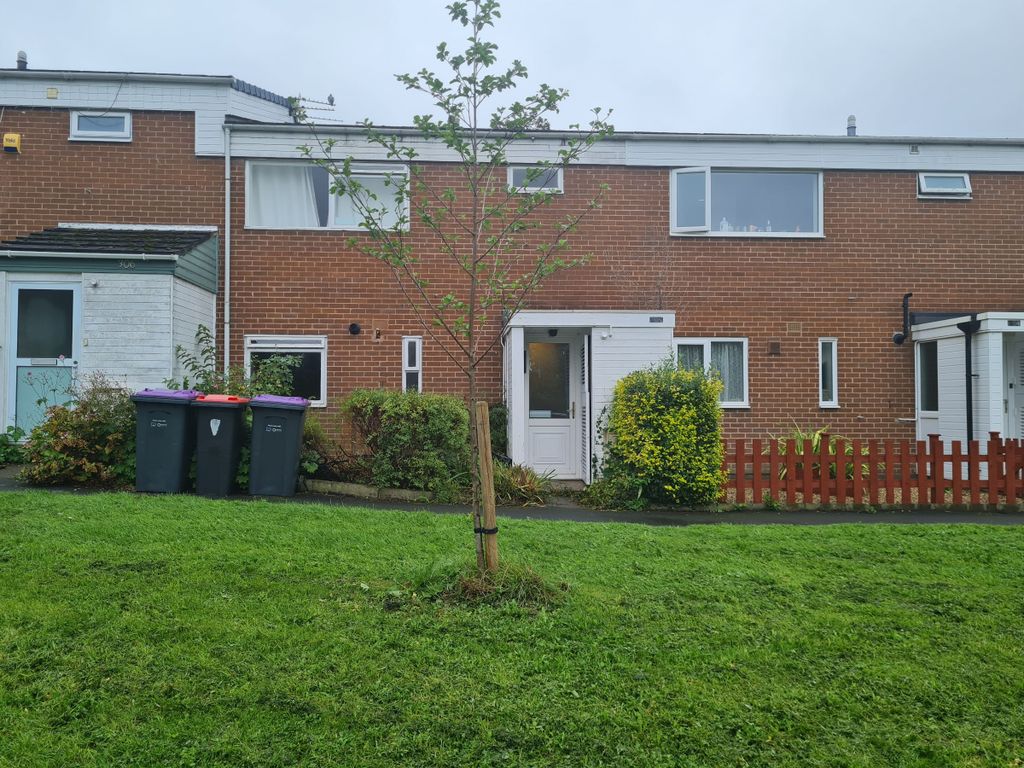 4 bed terraced house to rent in Burford, Brookside, Telford TF3, £1,450
