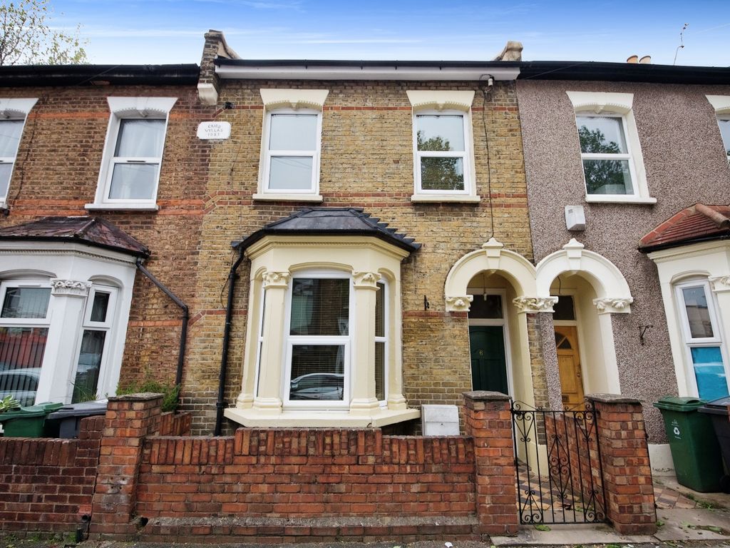 3 bed detached house for sale in Steele Road, Leytonstone, London E11