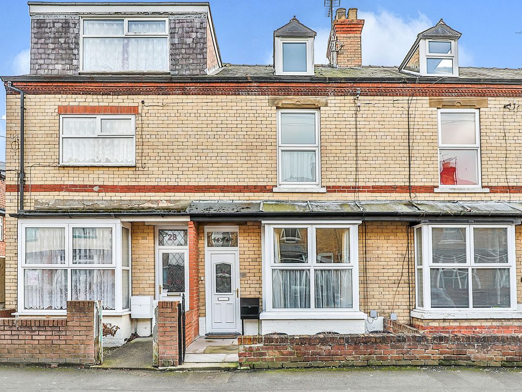 3 bed terraced house for sale in Carlton Street, Bridlington, East