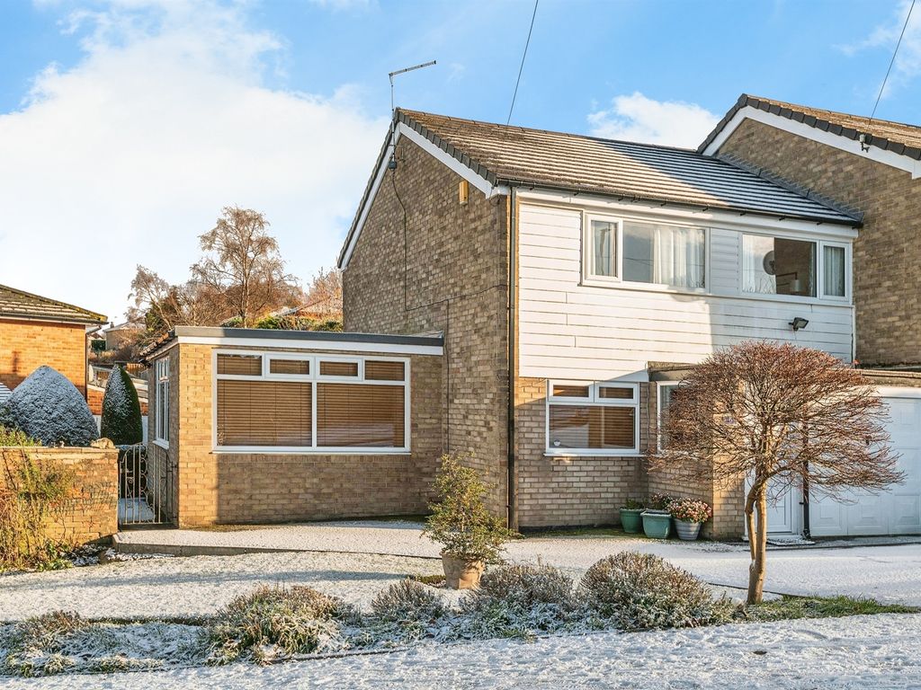 3 bed end terrace house for sale in Dale Park Avenue, Cookridge, Leeds