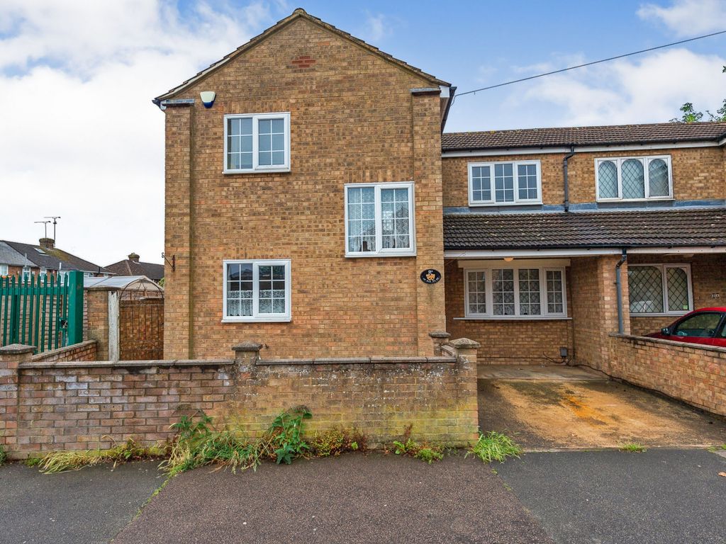 Rochester Avenue, Luton LU2  