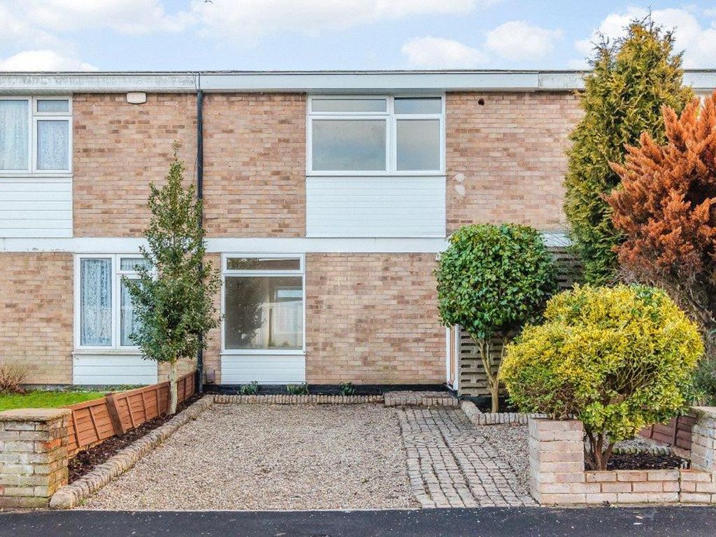 3 bed terraced house for sale in Little Lullaway, Basildon SS15, £