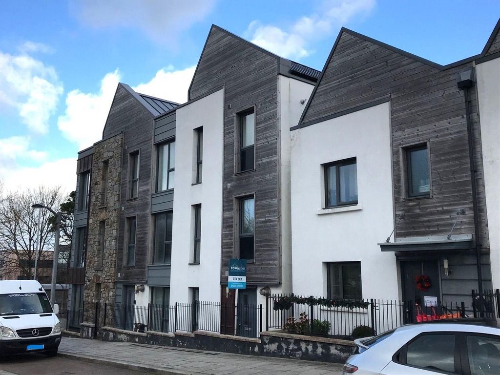 1 bed flat to rent in North Pool Close, Lower Broad Lane, Redruth TR15