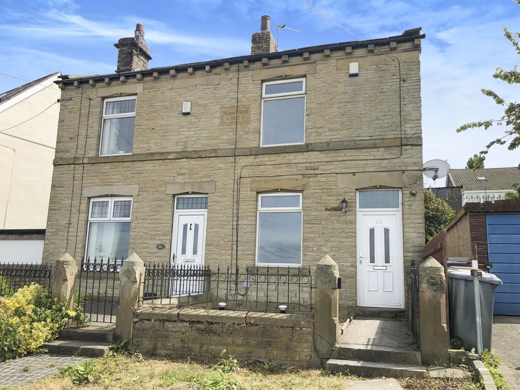 3 bed semidetached house for sale in Moorside Road, Drighlington