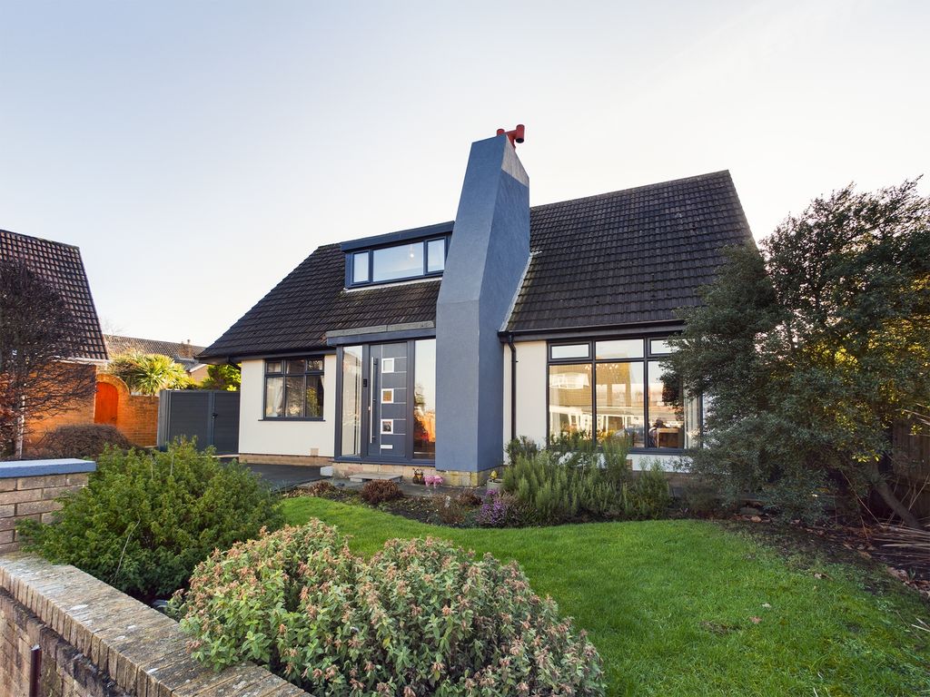 4 bed detached house for sale in Evesham Close, ThorntonCleveleys FY5