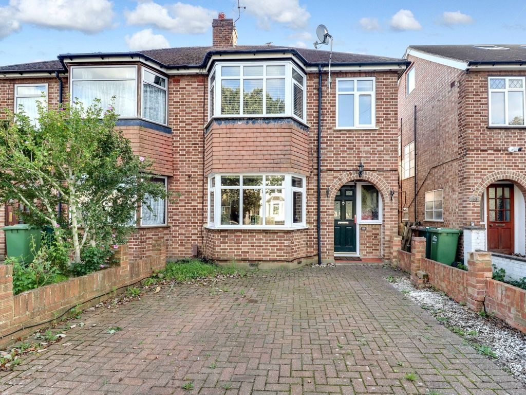 5 bed terraced house for sale in Laleham Road, Shepperton TW17, £