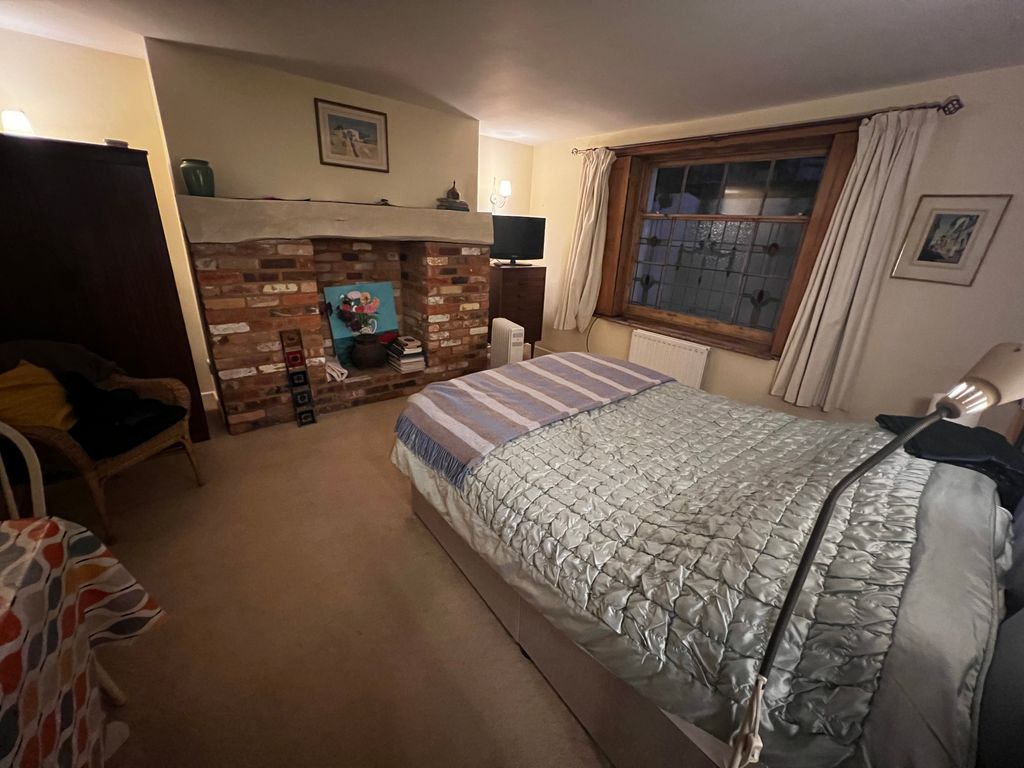 Studio to rent in Lansdowne Square, Weymouth DT4, £750 pcm Zoopla