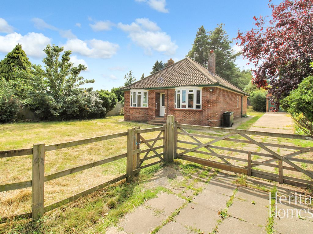 2 bed bungalow for sale in High Bungay Road, Loddon, Norfolk NR14 Zoopla