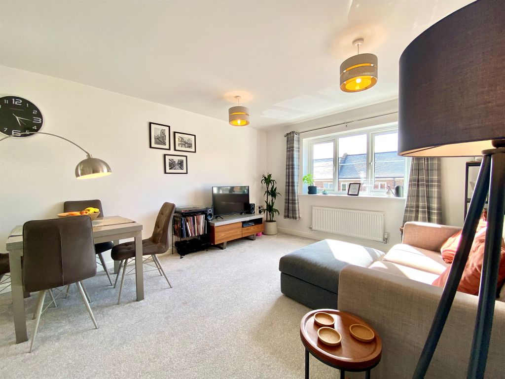 2 bed flat for sale in Horsforde View, Leeds LS13 Zoopla