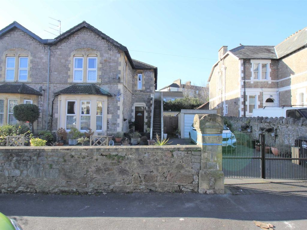 2 bed flat for sale in Hill Road, WestonSuperMare BS23 Zoopla