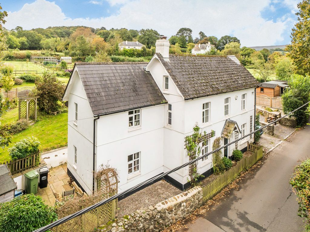 4 bed cottage for sale in Lustleigh, Newton Abbot, Devon TQ13, £675,000