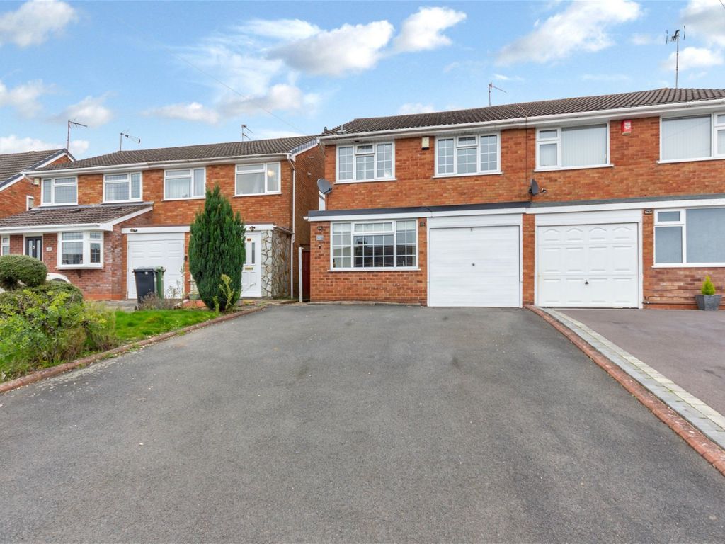 3 bed semidetached house to rent in Kenswick Drive, Halesowen B63, £