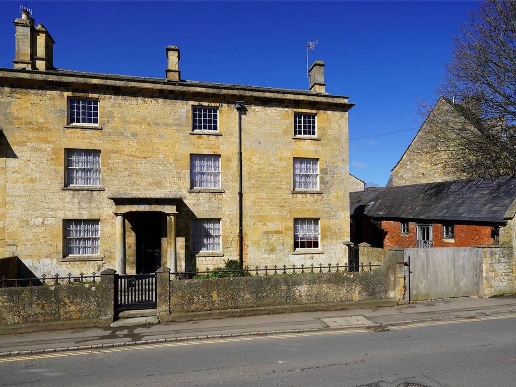 4 bed semidetached house for sale in Leysbourne, Chipping Campden