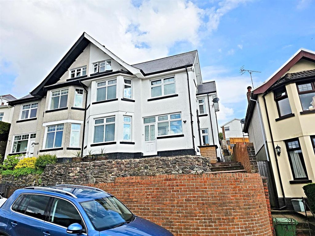 6 bed semidetached house for sale in TyGwyn Road, Pontypridd CF37