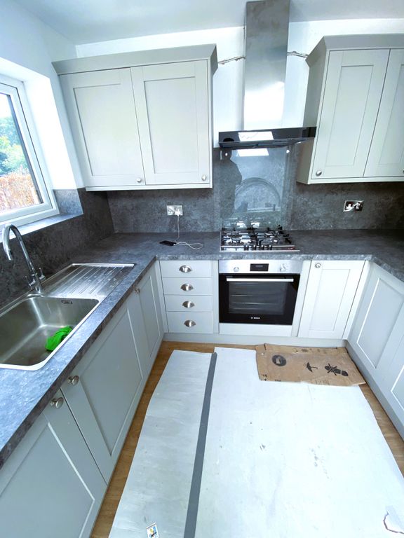 1 bed semidetached house to rent in Norfolk Road, Upminster RM14, £