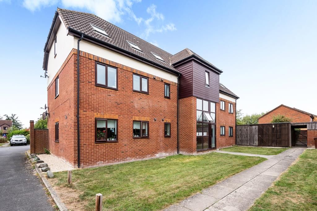 2 bed flat for sale in Langford Village, Bicester OX26 - Zoopla