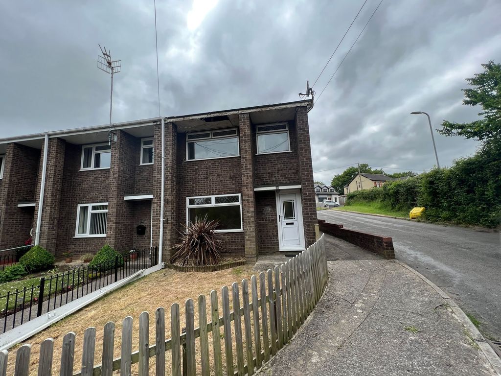 3 bed end terrace house for sale in Sandybrook Close, Cwmbran NP44 Zoopla