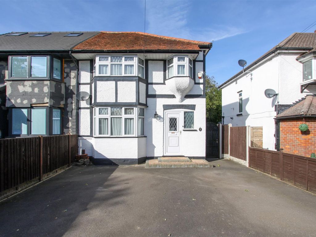 3 bed semidetached house for sale in Hercies Road, North Hillingdon