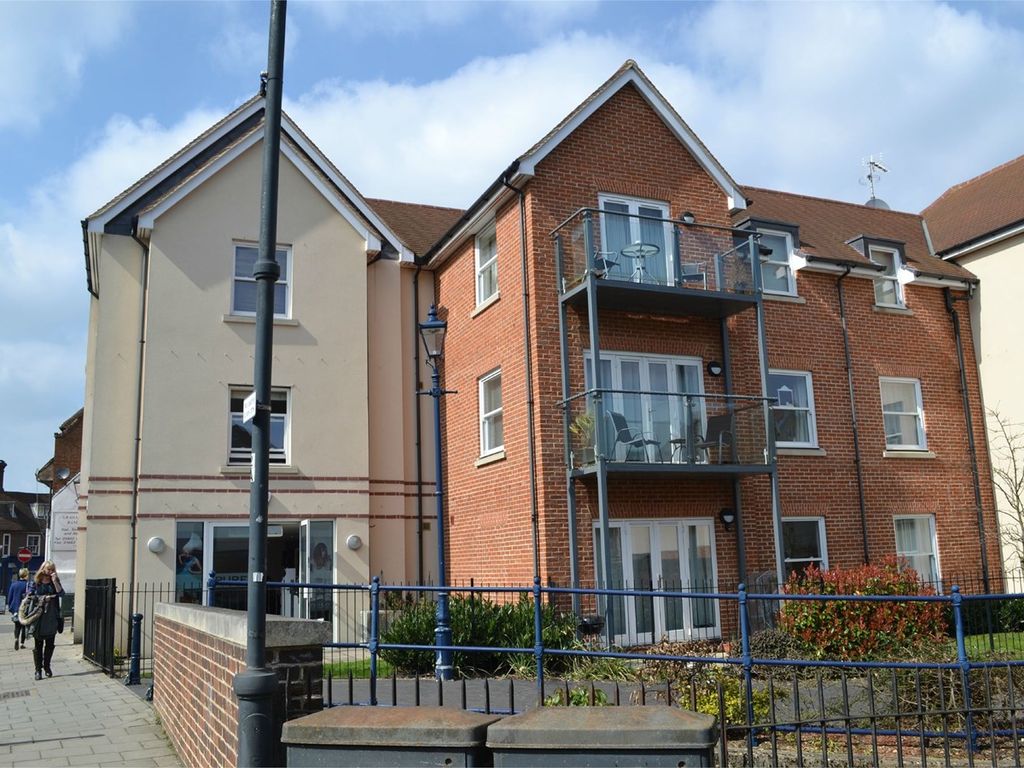 2 bed flat to rent in Bridge Street, Hitchin SG5 Zoopla