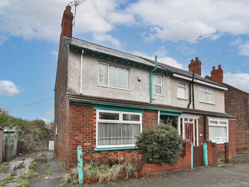 3 bed semidetached house for sale in Perth Street West, Hull, East