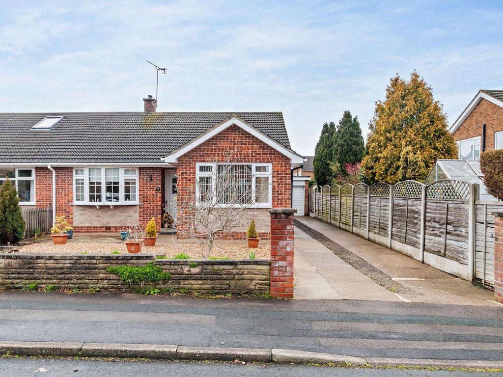 3 bed semidetached bungalow for sale in Beckwith Close, Harrogate HG2
