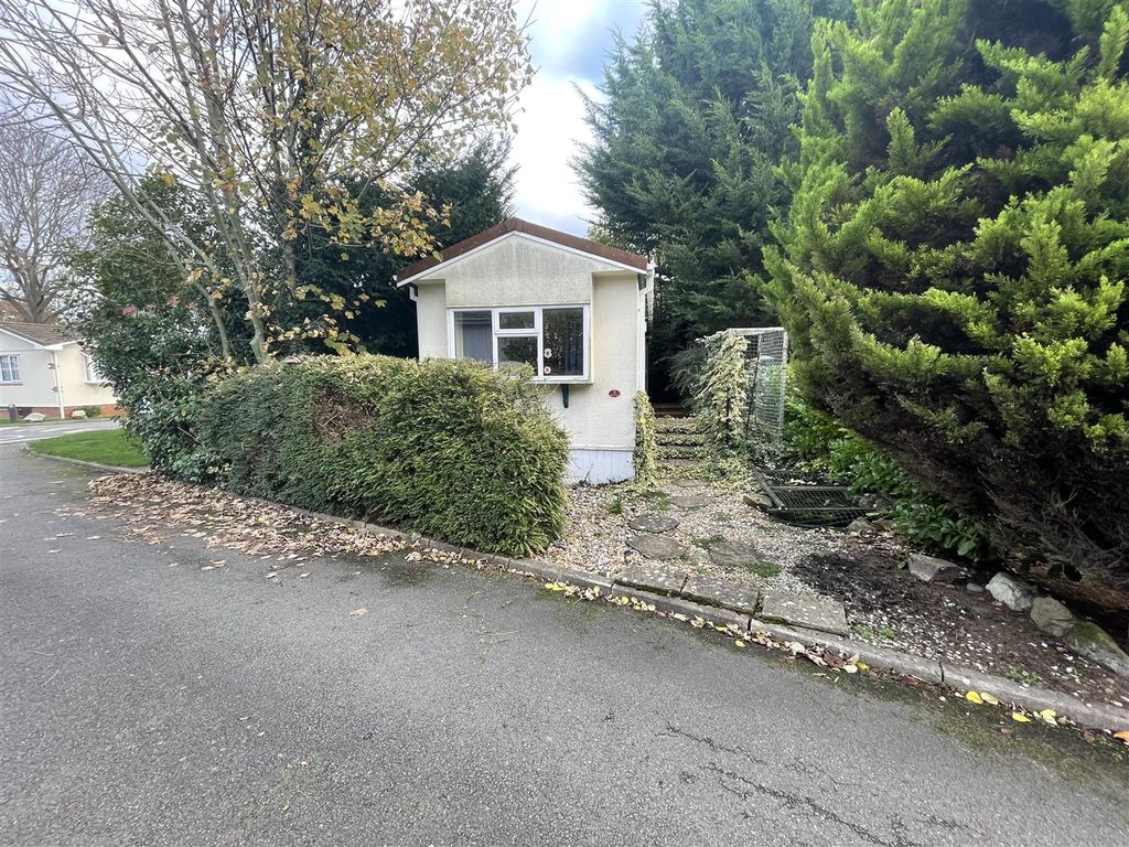 1 bed mobile/park home for sale in Main Road, Willows Riverside Park