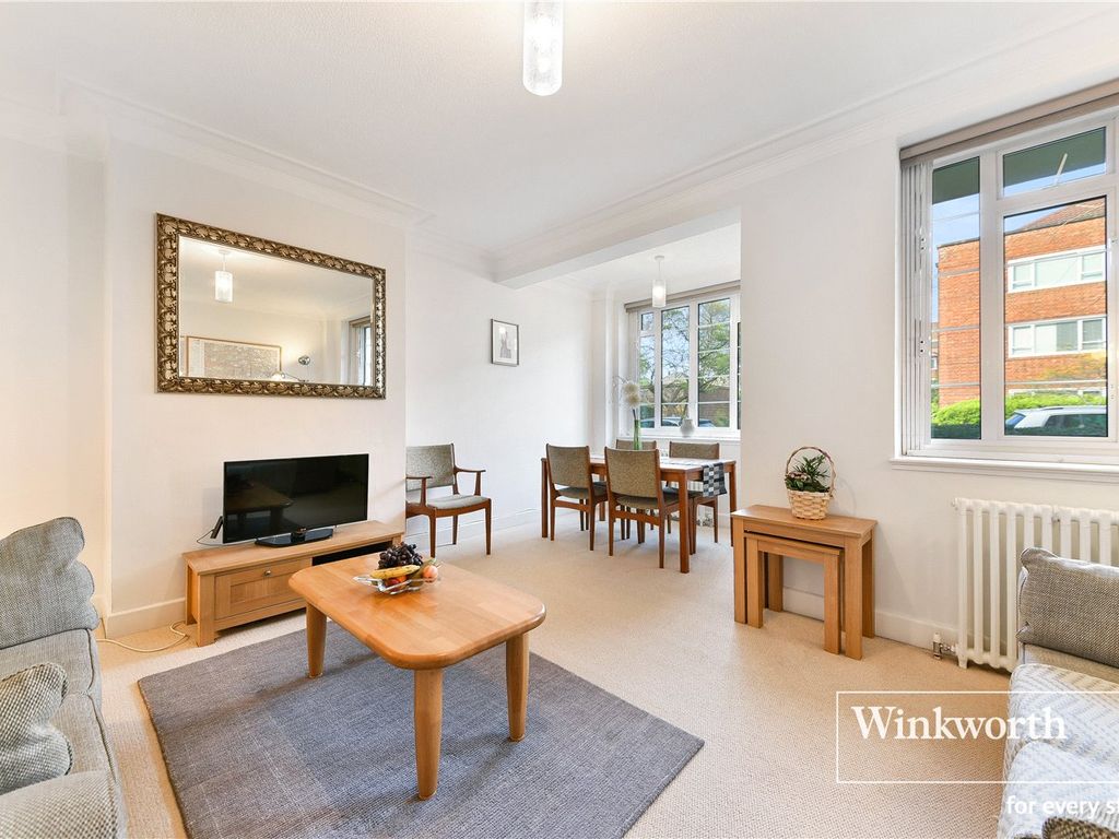 1 bed flat to rent in Watchfield Court, Sutton Court Road, Chiswick