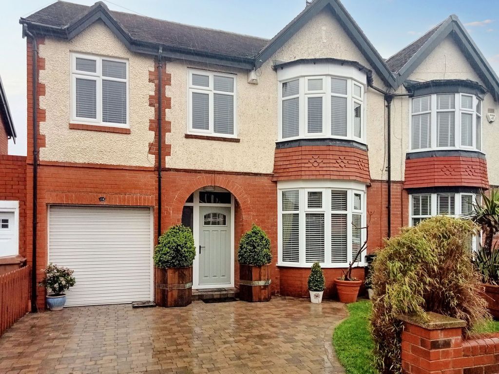 4 bed semidetached house for sale in Dale Road, Whitley Bay NE25, £