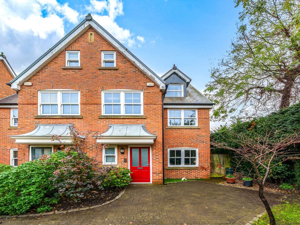 5 bed semidetached house for sale in Hampton Road, Teddington TW11, £