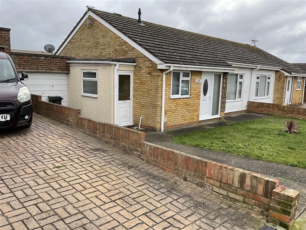3 bed semidetached bungalow for sale in Windermere Avenue, Ramsgate