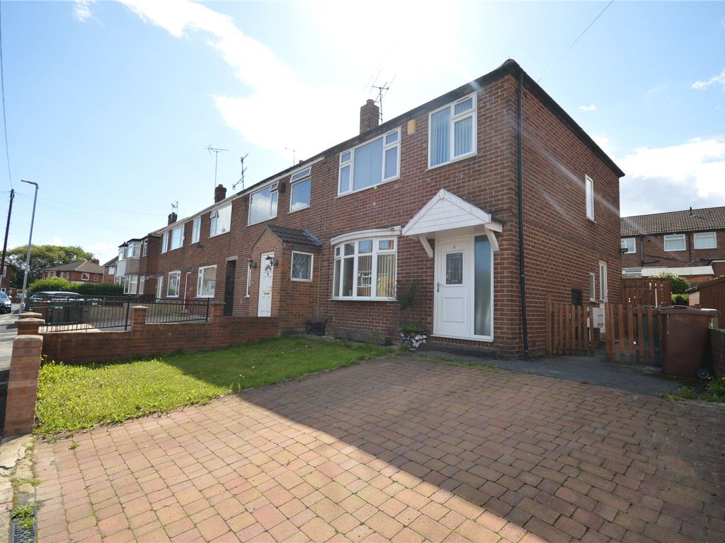 3 bed terraced house for sale in Montcalm Crescent, Leeds, West