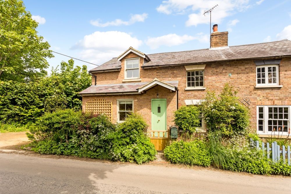 3 bed cottage for sale in Springhall Hill, Buckland Common, Tring HP23 Zoopla