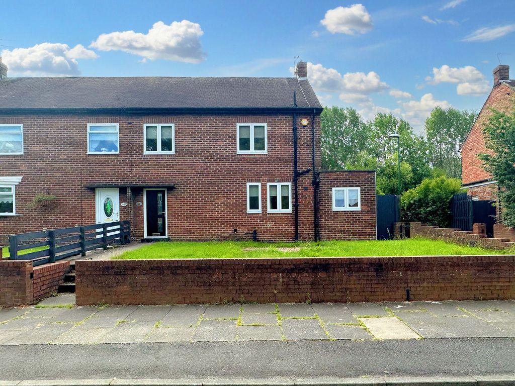 3 bed semidetached house to rent in Cambridge Avenue, Hebburn NE31