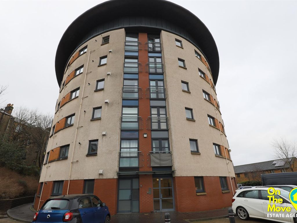 2 bed flat for sale in Saucel Crescent, Paisley PA1, £89,995 Zoopla