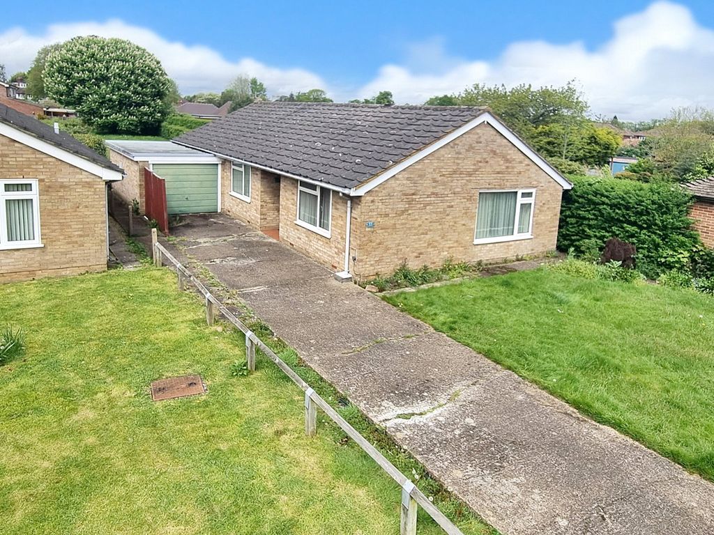 3 bed bungalow for sale in Horley, Surrey RH6 Zoopla