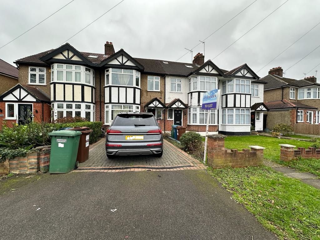 3 Bed Terraced House To Rent In Cannon Lane Pinner Greater London Ha5