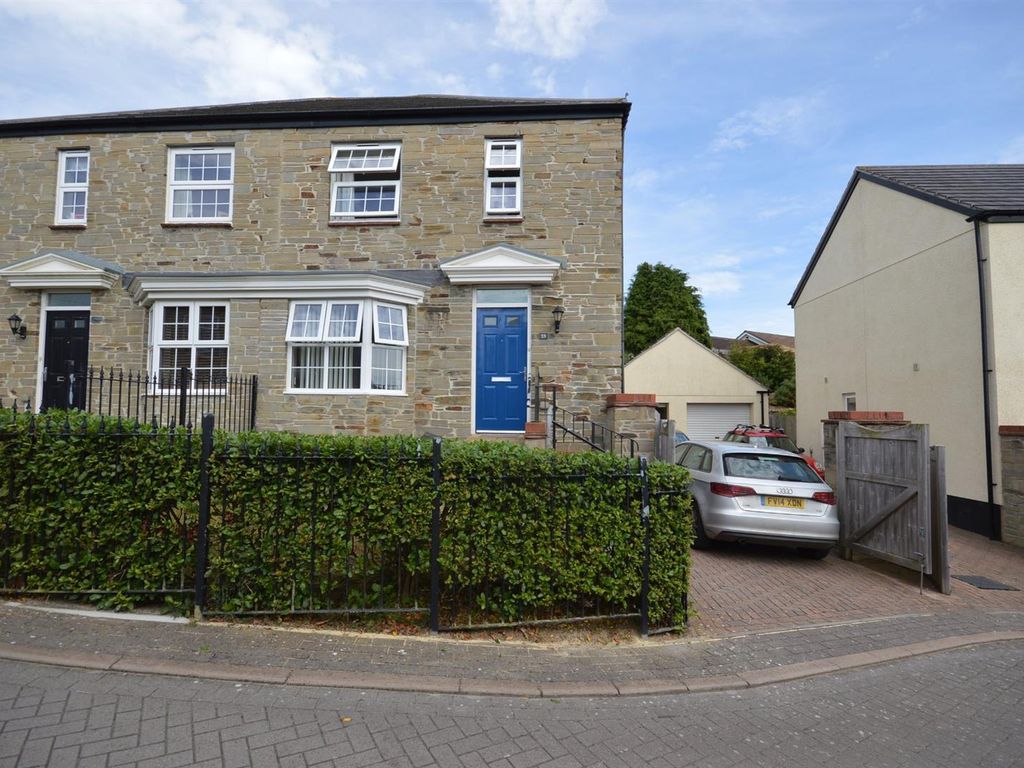 3 bed semidetached house for sale in Wheal Sperries Way, Truro TR1, £