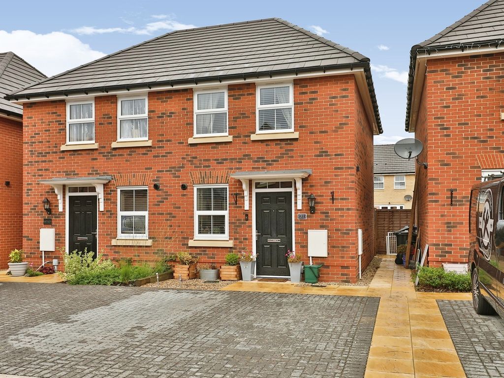 2 bed semidetached house for sale in Chestnut Drive, Horsford, Norwich