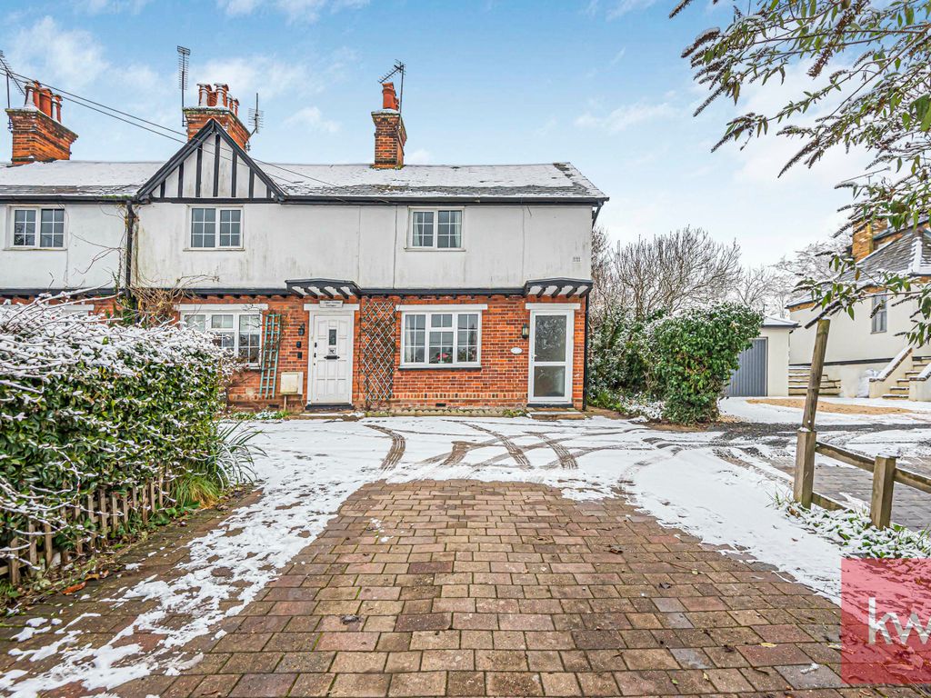 2 bed end terrace house for sale in Popes Lane, Cookham Dean, Berkshire