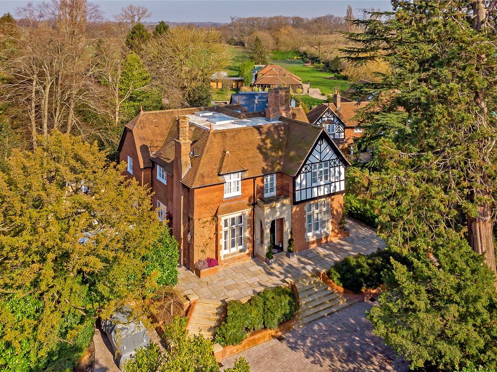 10 bed detached house for sale in Aldenham Road, Letchmore Heath