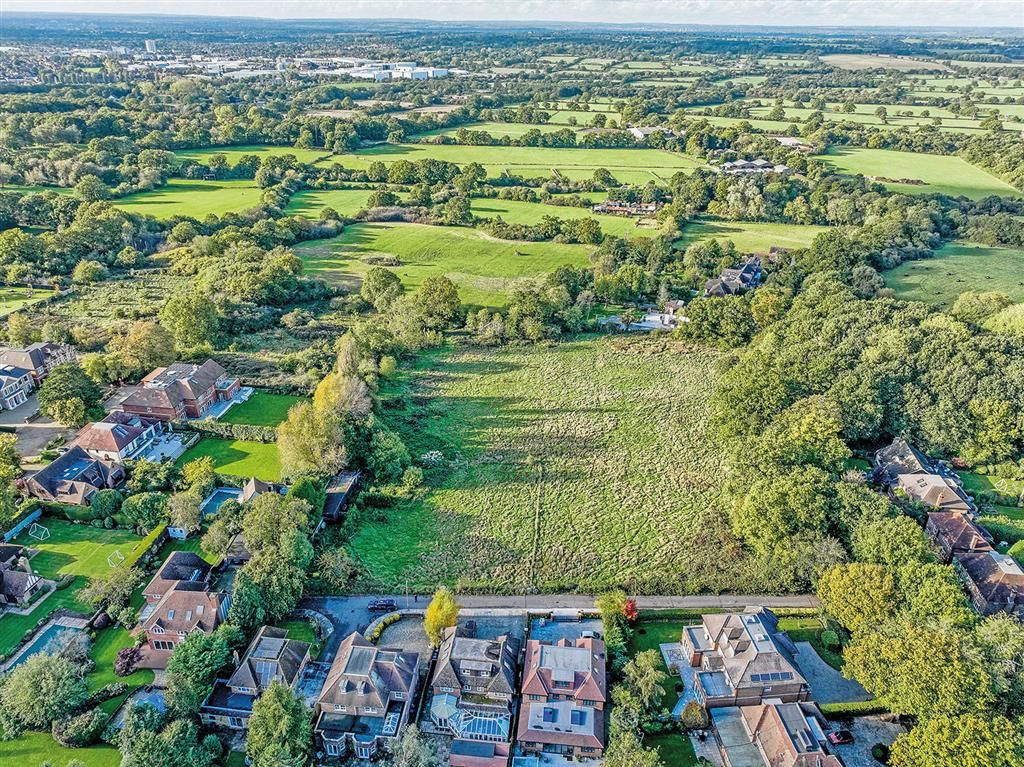 Land for sale in Arkley Drive, Arkley, EN5, £50,000 Zoopla